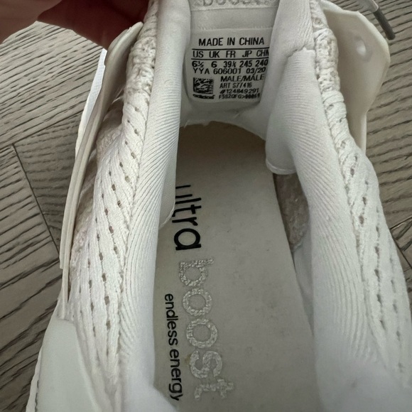 Adidas ultraboost white size 6.5 - Picture 5 of 5